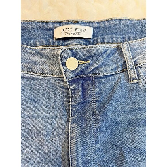 Judy Blue Denim Shorts Womens 2XL Blue Jean 5-Pocket Zip Fly Mid Wash Casual - Picture 2 of 8